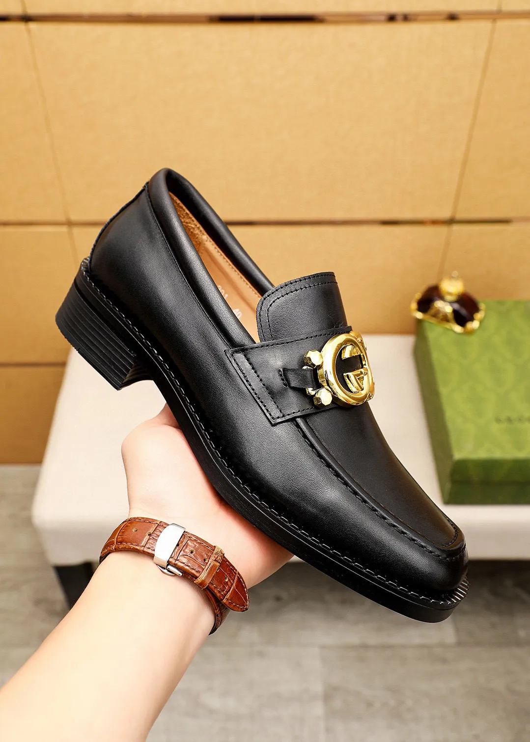 Men's shoes 💰560 💐Original Gucci GUCCI official website formal shoes Italian 🇮🇹 first layer calfskin ➕ top imported water-dyed cow 🐂 leather lining 💋 fine handmade original outsole, the real thing looks better when photographed in person Standard size 38-44 (45.46🉑️customized)